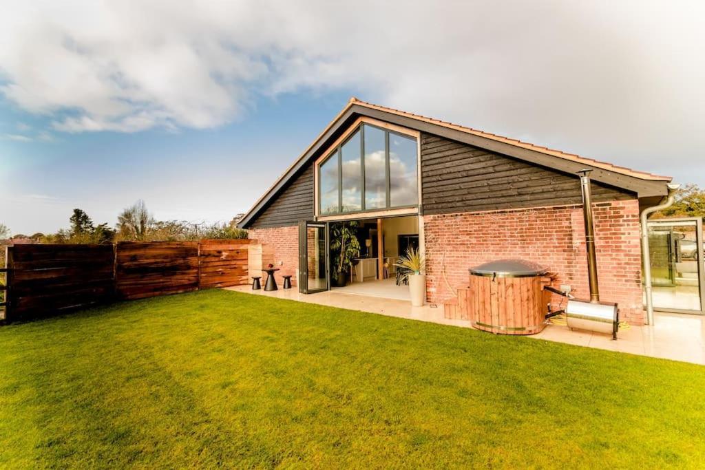 Beautiful Barn Conversion Close To The Broads Dilham Bagian luar foto
