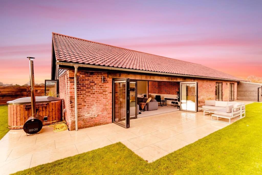 Beautiful Barn Conversion Close To The Broads Dilham Bagian luar foto